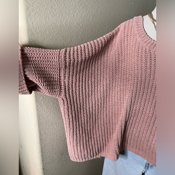 Sweaters - Picture 3 of 4